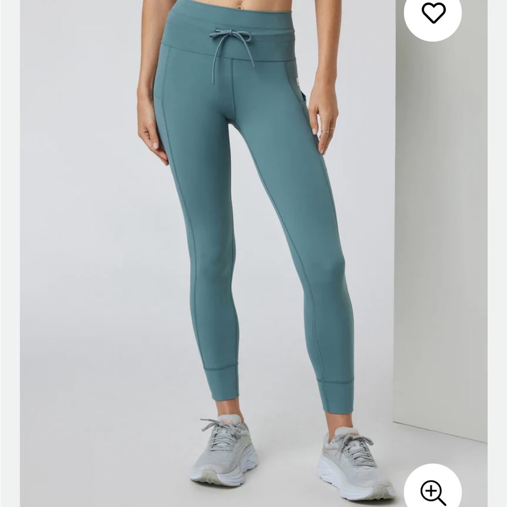 Vuori Daily Pocket Legging size M